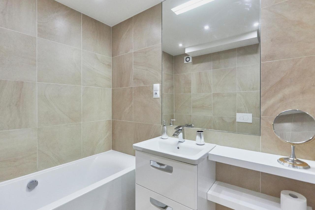 Apartament 70M2 Przy Parku Zdrojowym, Plaza, Centrum. Świnoujście Eksteriør bilde